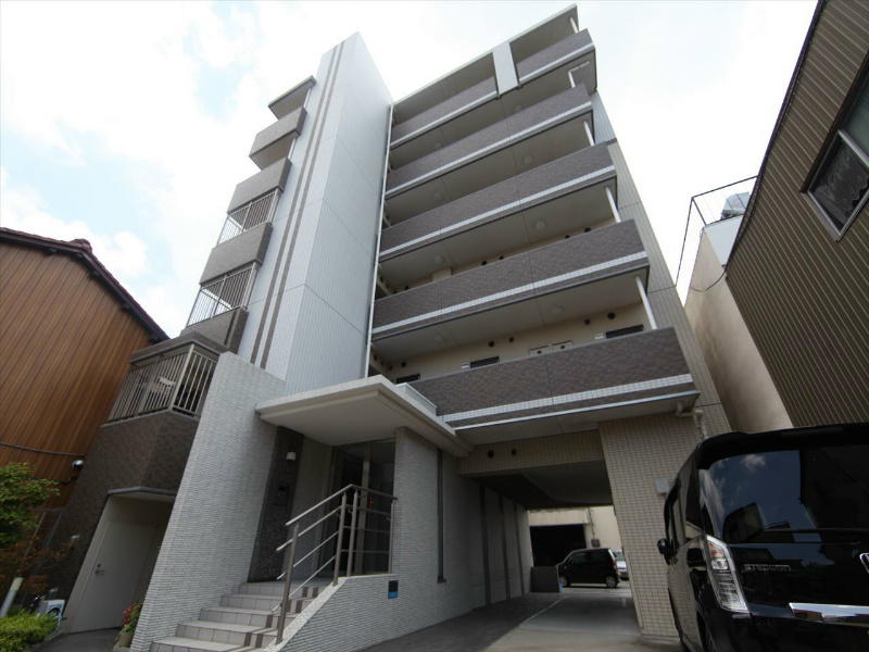 建物外観　外観　オートロック付　外壁タイル張り　屋根付き駐輪場