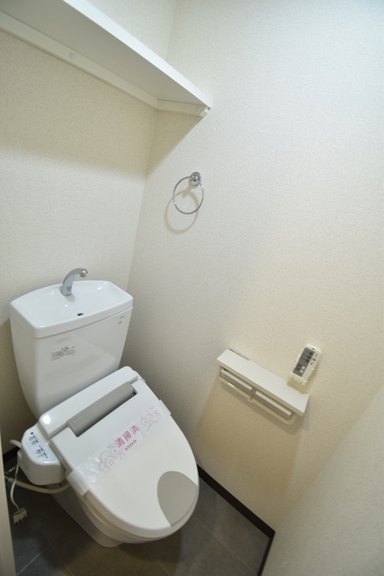 トイレ　★バストイレ別で快適です★