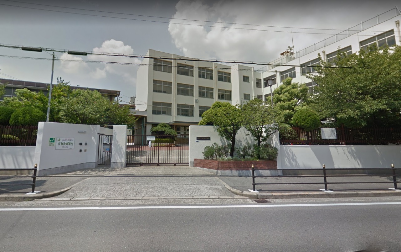 小学校　大阪市立佃西小学校（小学校）まで99m