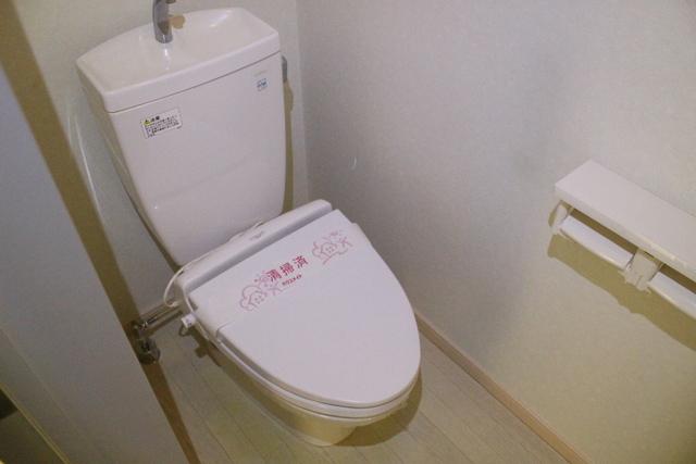 ＪＲ武蔵野線 東川口駅 徒歩5分 4階建 築21年のトイレ写真