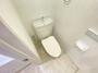 トイレ　小出ビルの清潔なトイレ空間！便利な温水洗浄便座付きです