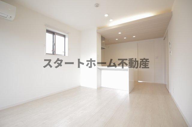 ＪＲ牟岐線 阿波富田駅 徒歩16分 3階建 築10年の居間写真