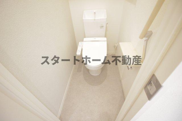 ＪＲ牟岐線 阿波富田駅 徒歩16分 3階建 築10年のトイレ写真