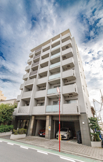建物外観　ネット無料。ネット無料なら月々実質4000円程度のコストがか