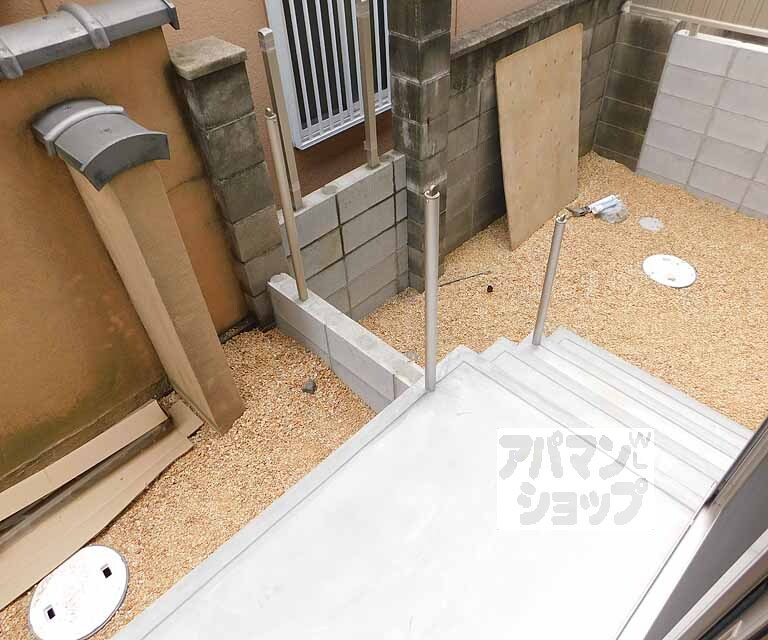 バルコニー　庭付きですよ