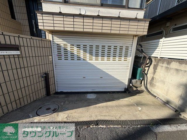 駐車場　庭