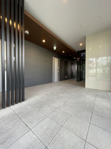 ロビー　グランパシフィック花園リュクス