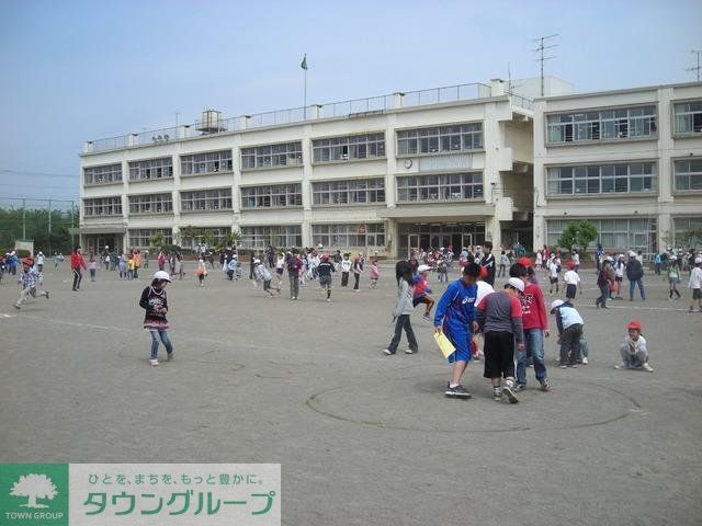 小学校　立川市立西砂小学校（小学校）まで971m