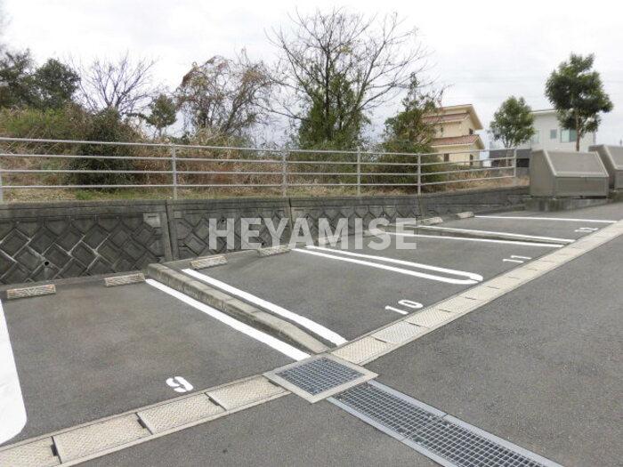 駐車場　※同物件別部屋タイプの写真でございます※現況を優先します※