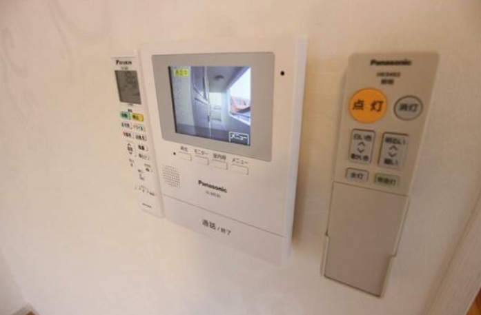セキュリティ　モニター付きインターホンで防犯面も安心です！