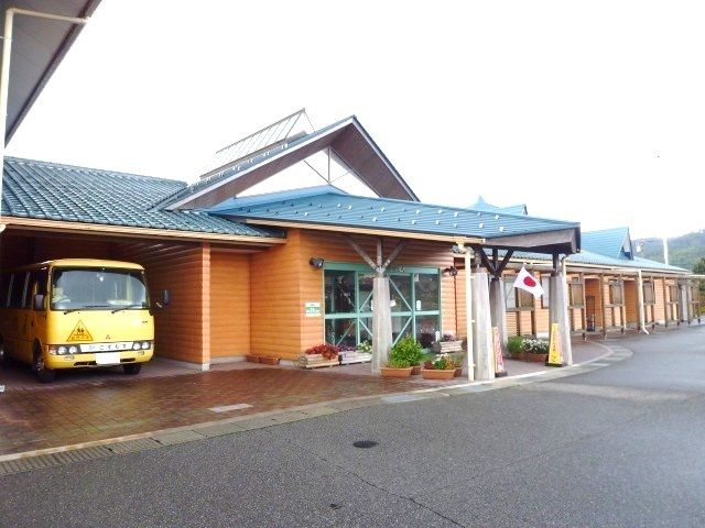 幼稚園・保育園　こすもす保育園（幼稚園・保育園）まで1000m