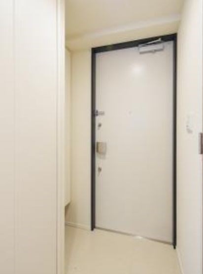 玄関　★《見学予約受け付け中》設備充実のハイグレード賃貸マンション