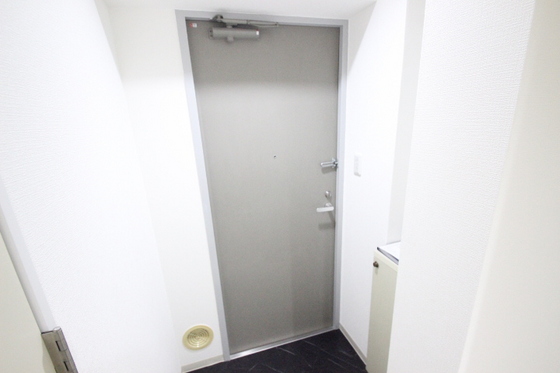 玄関　※別部屋の写真です