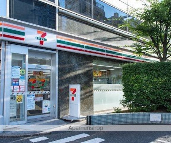 コンビニ　セブン－イレブン港区芝１丁目店（コンビニ）まで176m