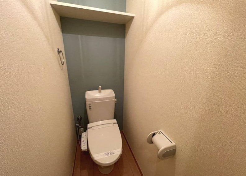 トイレ　ゆったりとした空間のトイレです 別号室、現況優先