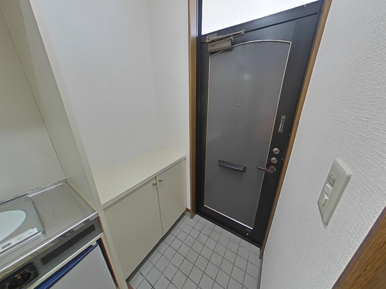 玄関　※別部屋の写真です