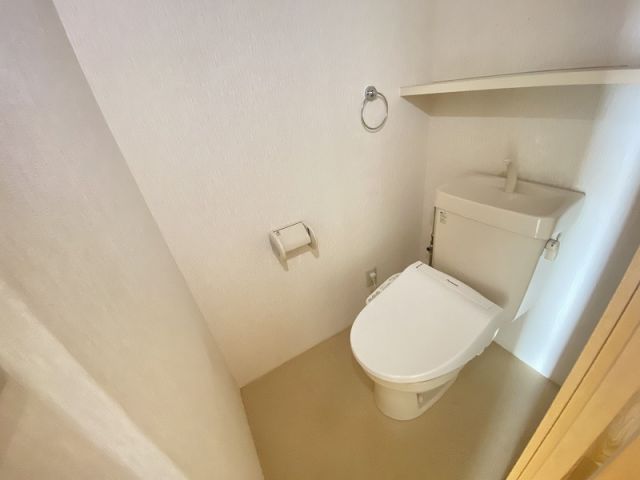 セルサス・コロクのトイレ写真