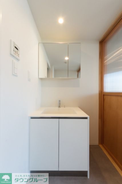 洗面設備　※写真は同タイプ住戸です。