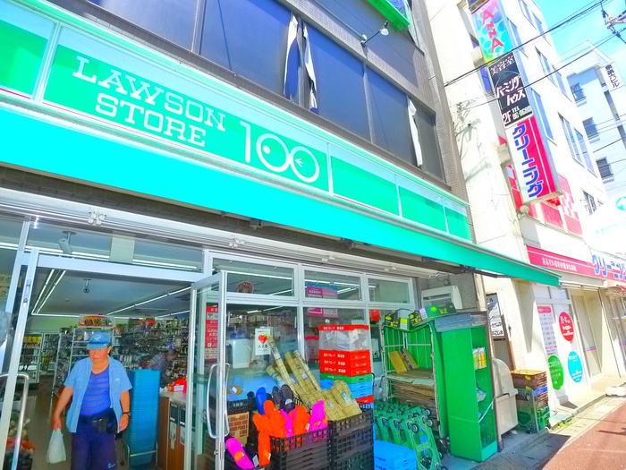 コンビニ　ローソンストア100（コンビニ）まで390m