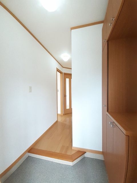 グレースAの玄関写真