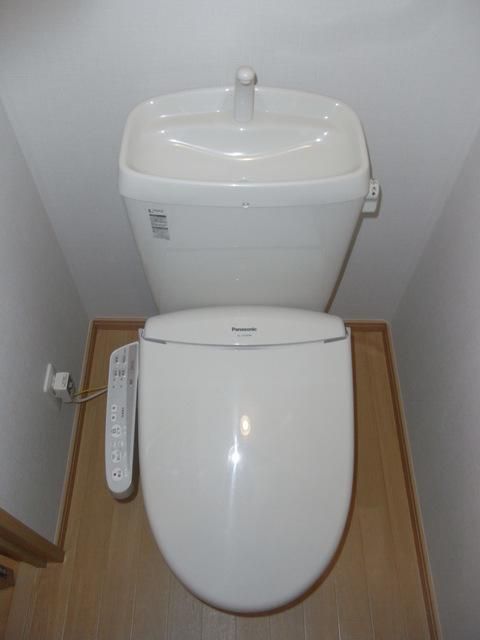 トイレ　※別部屋の参考写真です※