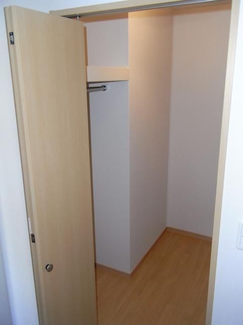 収納　※別部屋の参考写真です※