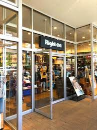 ショッピングセンター　ライトオンLaLaテラス南千住店（ショッピングセンター）まで979m