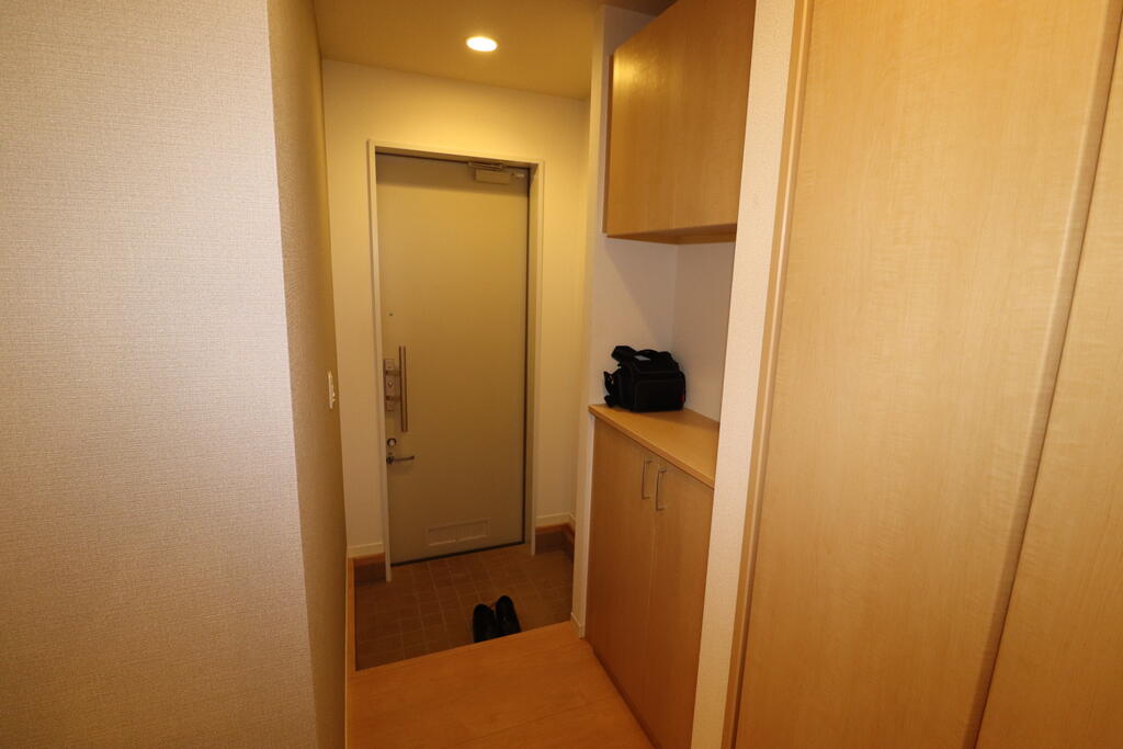 玄関　玄関：画像は同社類似物件の写真
