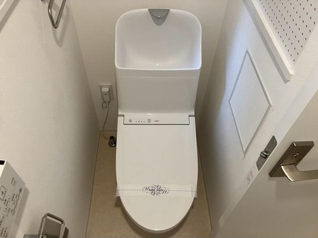 京王新線 幡ケ谷駅 徒歩7分 4階建 築4年のトイレ写真