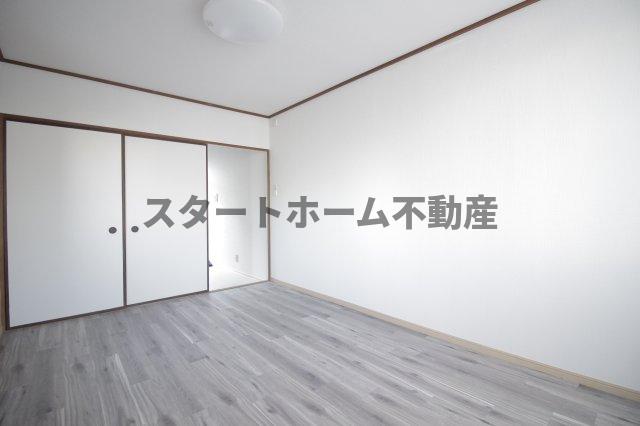 居室・リビング　個人の部屋や寝室として使える洋室です
