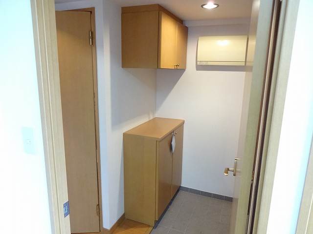 プレム関屋の玄関写真