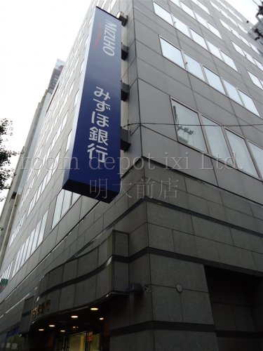 銀行　みずほ銀行（銀行）まで223m