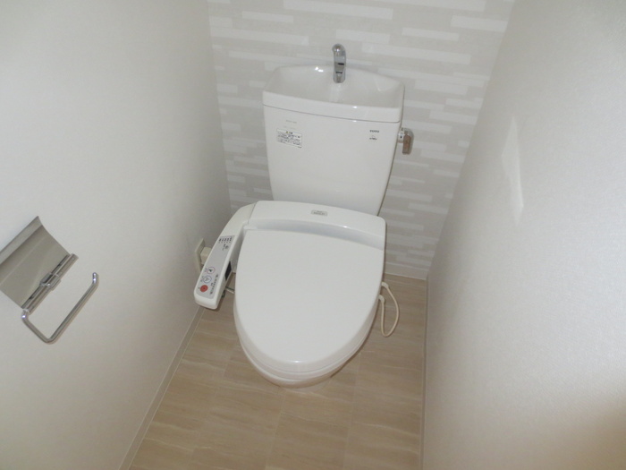 アーバンフラッツ新大阪Iのトイレ写真