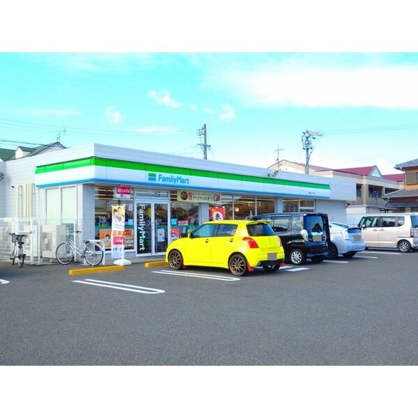 コンビニ　ファミリーマート長島インター店（コンビニ）まで516m