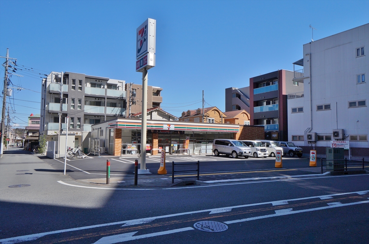 コンビニ　セブンイレブン相模原橋本6丁目店（コンビニ）まで325m