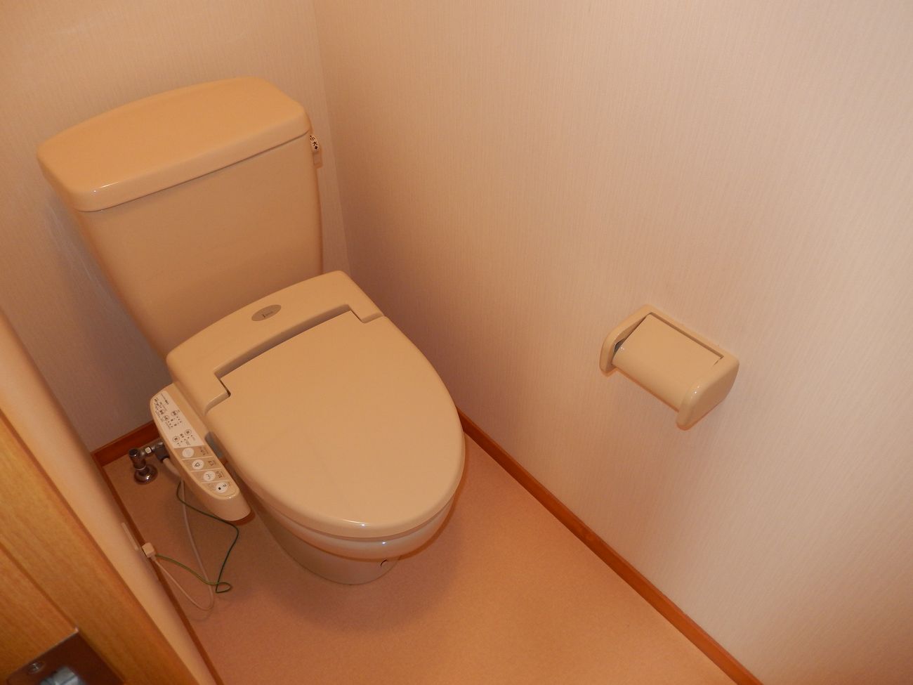 ＪＲ奥羽本線 飯詰駅 徒歩53分 2階建 築17年のトイレ写真