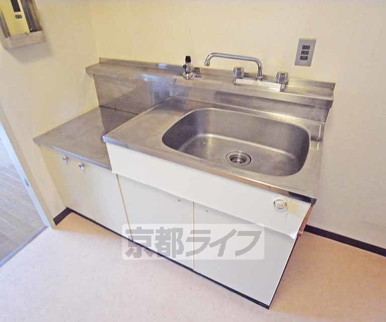 キッチン　コンパクトなキッチンです。