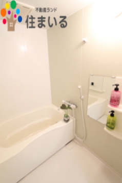 バス・シャワールーム　写真は同社同型物件です。