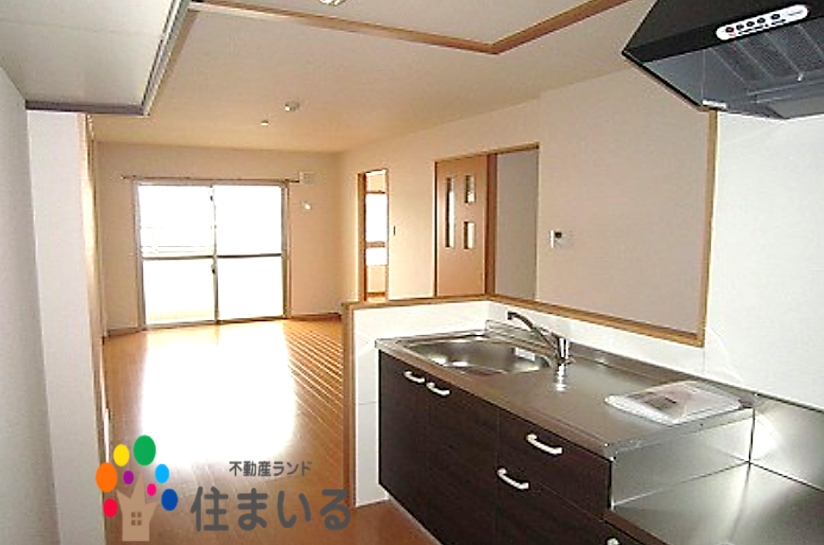 居室・リビング　写真は同社同型物件です。