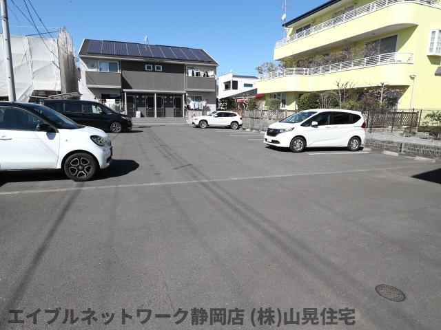 駐車場　駐車場があります