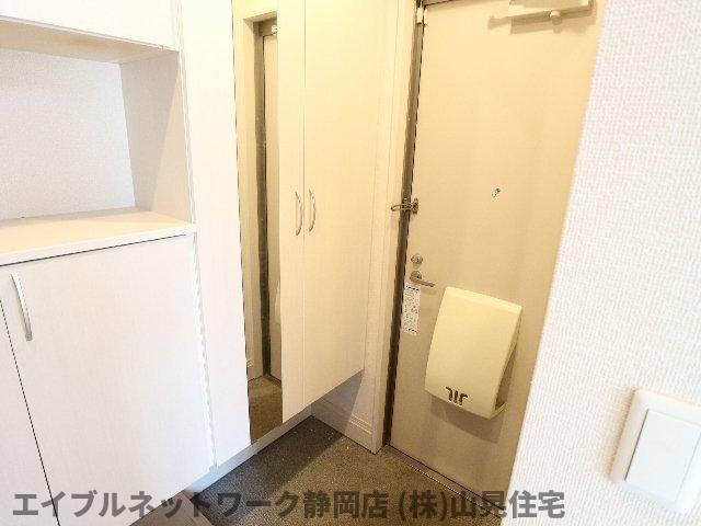玄関　シンプルで使いやすい玄関です