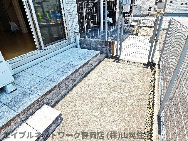 庭　お庭で自由な時間を過ごせます