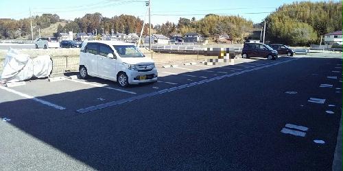 【レオパレス福生の駐車場】