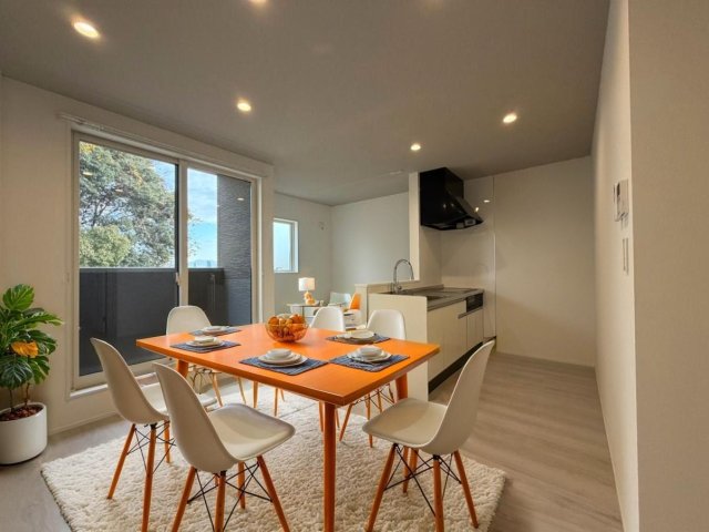 居室・リビング　ＣＧで家具等を配置したもので家具等は含まれません。