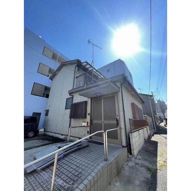 町屋三丁目戸建の建物外観