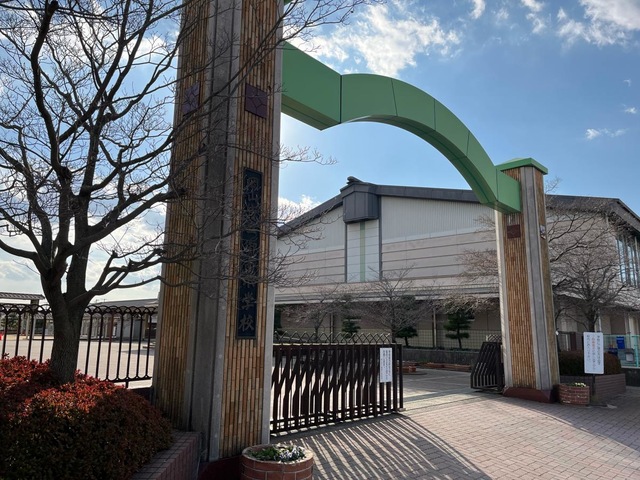 小学校　岡山市立御南小学校（小学校）まで537m