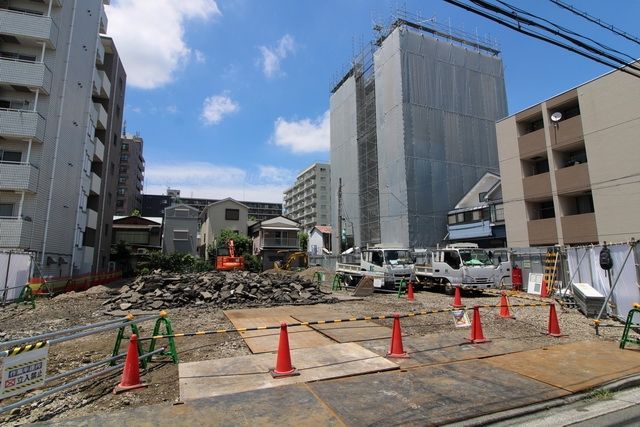 【横浜市鶴見区生麦のマンションの建物外観】