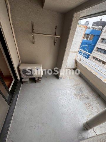 バルコニー　陽当たり良好なバルコニーです