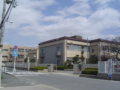 【城陽市寺田のマンションの中学校】