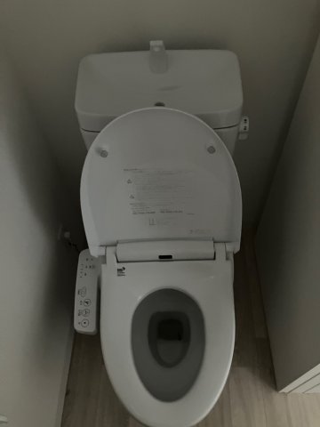 トイレ　温水洗浄便座